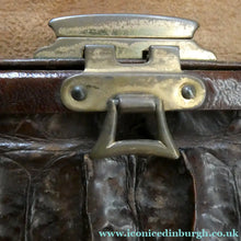 Load image into Gallery viewer, 1940s / 1950s Vintage Genuine Hornback Alligator Handbag with Head and Legs
