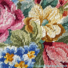 Load image into Gallery viewer, Vintage 1940s PETIT POINT Tapestry Handbag or Evening Bag with Pink Roses Design. Excellent Condition
