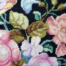 Load image into Gallery viewer, Larger Vintage 1940s British PETIT POINT Tapestry Handbag or Evening Bag with Pink Roses Design. Excellent Condition
