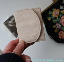 Load image into Gallery viewer, Larger Vintage 1940s British PETIT POINT Tapestry Handbag or Evening Bag with Pink Roses Design. Excellent Condition
