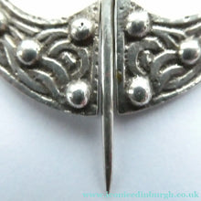 Load image into Gallery viewer, Vintage 1940s Scottish Silver Penannular Brooch or Clock Pin. Designed by Robert Allison
