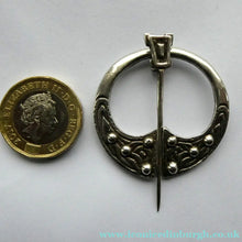 Load image into Gallery viewer, Vintage 1940s Scottish Silver Penannular Brooch or Clock Pin. Designed by Robert Allison
