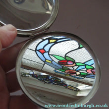 Load image into Gallery viewer, Vintage 1940s Hallmarked 1946 Solid Silver Powder Compact
