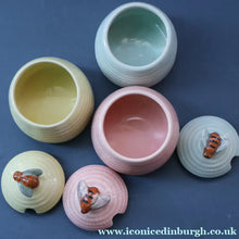 Load image into Gallery viewer, 1950s SHORTER AND SONS Set of Three Matching Miniature Beehive Honey Pots in Pastel Colours
