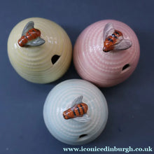 Load image into Gallery viewer, 1950s SHORTER AND SONS Set of Three Matching Miniature Beehive Honey Pots in Pastel Colours
