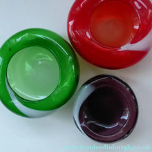 Load image into Gallery viewer, Set of FOUR 1950s JAPANESE Swirl Art Glass Bowls and Vase. KAMEI Glass with Mount Royal Retailers Sticker 
