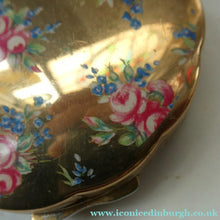 Load image into Gallery viewer, 1950s Iris POWDER COMPACT with Flowers and Mirror Finish Gold Tone Background

