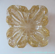 Load image into Gallery viewer, Large 1950s Barovier &amp; Toso MURANO 'Cordonato d'Oro' gold leaf glass bowl
