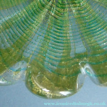 Load image into Gallery viewer, Large 1950s Barovier &amp; Toso MURANO 'Cordonato d'Oro' Gold Leaf Glass Basket
