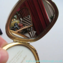 Load image into Gallery viewer, Vintage Mascot Powder Compact with Printed Dogstooth Pattern
