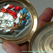 Load image into Gallery viewer, Vintage 1950s British POWDER COMPACT with Floral Design. Probably by MELISSA
