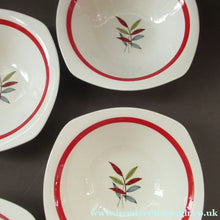 Load image into Gallery viewer, 1950s MIDWINTER Set of SIX Pudding Bowls. Collectable HAWAII PATTERN
