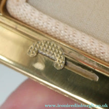 Load image into Gallery viewer, Pretty 1950s Novelty KIGU Vintage Powder Compact in the Shape of a Handbag or Wee Case. PRISTINE
