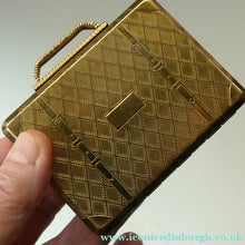 Load image into Gallery viewer, Pretty 1950s Novelty KIGU Vintage Powder Compact in the Shape of a Handbag or Wee Case. PRISTINE
