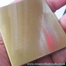 Load image into Gallery viewer, Vintage 1950s Oblong Powder Compact with Mother of Pearl Lid
