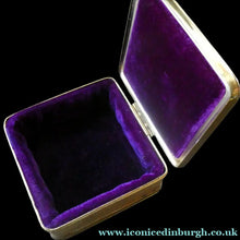 Load image into Gallery viewer,  1950s P&amp;O CRUISE SHIP SOUVENIR Trinket Box.

