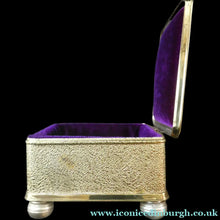 Load image into Gallery viewer,  1950s P&amp;O CRUISE SHIP SOUVENIR Trinket Box.
