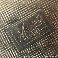 Load image into Gallery viewer, MASCOT Brand. Vintage 1950s POWDER COMPACT with Porcelain Plaque on the LID. Red Rose
