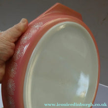 Load image into Gallery viewer, Pyrex Casserole Dish and Stand Pink Daisy 1950s Original Box

