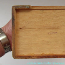 Load image into Gallery viewer, 1950s Wooden Card Box for Recipes Rooster Design
