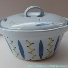 Load image into Gallery viewer, Vintage Scottish Pottery Buchan Hebrides Pattern

