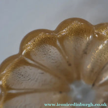 Load image into Gallery viewer, PAIR of Small 1950s Barovier &amp; Toso MURANO 'Cordonato d'Oro' gold leaf glass bowls
