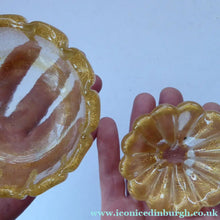 Load image into Gallery viewer, PAIR of Small 1950s Barovier &amp; Toso MURANO 'Cordonato d'Oro' gold leaf glass bowls
