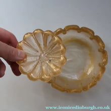 Load image into Gallery viewer, PAIR of Small 1950s Barovier &amp; Toso MURANO 'Cordonato d'Oro' gold leaf glass bowls
