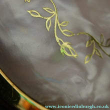 Load image into Gallery viewer, MASCOT Brand. Vintage 1950s POWDER COMPACT with Marblised Lucite Lid with Golden Leaves Garland
