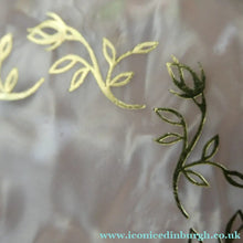 Load image into Gallery viewer, MASCOT Brand. Vintage 1950s POWDER COMPACT with Marblised Lucite Lid with Golden Leaves Garland
