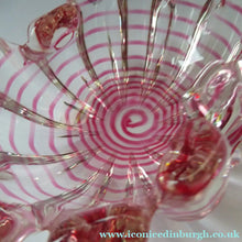 Load image into Gallery viewer, BAROVIER &amp; TOSO; Vintage Zebrati Murano Art Glass Grosse Costolature Clamshell Bowl 

