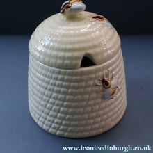 Load image into Gallery viewer, 1960s Beswick Honey Pot in the Shape of a Round Beehive
