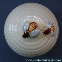 Load image into Gallery viewer, 1960s Beswick Honey Pot in the Shape of a Round Beehive
