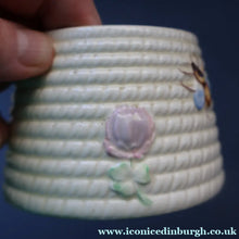 Load image into Gallery viewer, 1950s Beswick Honey Pot in the Shape of a Round Beehive
