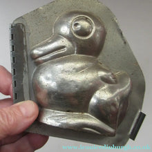 Load image into Gallery viewer, Vintage DUTCH Vormenfabriek Tilburg Tin Chocolate Mould in the Shape of a Little Duckling
