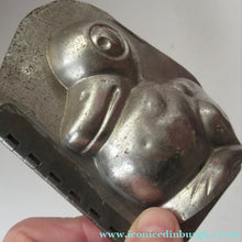Load image into Gallery viewer, Vintage DUTCH Vormenfabriek Tilburg Tin Chocolate Mould in the Shape of a Little Duckling
