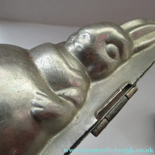 Load image into Gallery viewer, Vintage DUTCH Vormenfabriek Tilburg Tin Chocolate Mould in the Shape of a Little Rabbit
