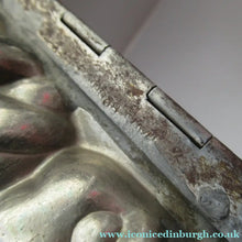 Load image into Gallery viewer, Vintage DUTCH Vormenfabriek Tilburg Tin Chocolate Mould in the Shape of a Little Rabbit
