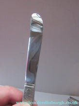 Load image into Gallery viewer, Viners Shorter Table knives Gerald Benny 1960s Stainless Steel Studio
