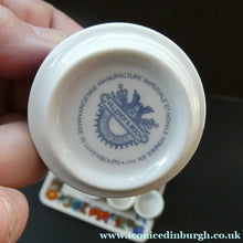 Load image into Gallery viewer, 1960s Villeroy &amp; Boch Set of Six Egg Cugs on Original Stand ACAPULCO
