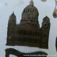Load image into Gallery viewer, Vintage 1960s Powder Compact. Famous London Tourist Sites Unused
