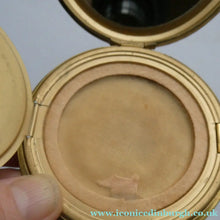 Load image into Gallery viewer, Vintage 1960s Powder Compact. Famous London Tourist Sites Unused
