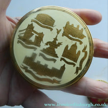 Load image into Gallery viewer, Vintage 1960s Powder Compact. Famous London Tourist Sites Unused
