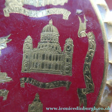 Load image into Gallery viewer, Vintage 1960s Powder Compact. Famous London Tourist Sites . Marked Kigu
