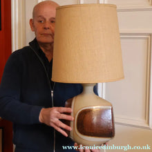 Load image into Gallery viewer, 1960s Medium TREMAEN Nanceddan Pottery Table Lamp. Original Hessian Shade &amp; Paper Label on Base
