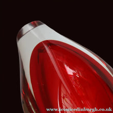 Load image into Gallery viewer, 1960s Murano SOMMERSO Fish Tail Vase. Red Glass Cased with Clear. 8 inches high

