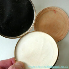 Load image into Gallery viewer, Vintage 1960s POWDER COMPACT with Pink and Rose Tipped Petals. Gold-Tone Background
