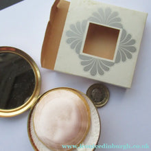 Load image into Gallery viewer, 1960s Powder Compact with Incised Gold Abstract Ring Pattern 

