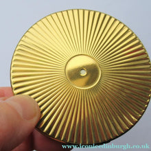 Load image into Gallery viewer, 1960s Powder Compact with Incised Gold Abstract Ring Pattern 
