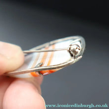 Load image into Gallery viewer, Vintage 1960s Scottish Polished Agate Brooch with Fine 925 Silver Surround

